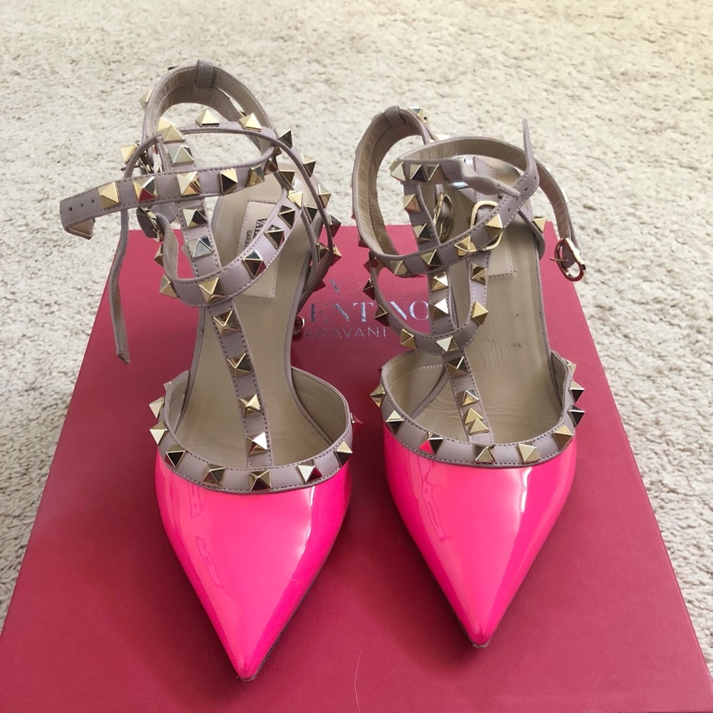 Valentino Rockstud Pointy Toe Pump Hot Pink